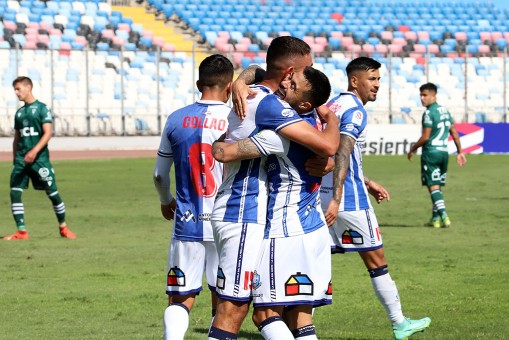 Antofagasta rugió con fuerza para vencer a Wanderers