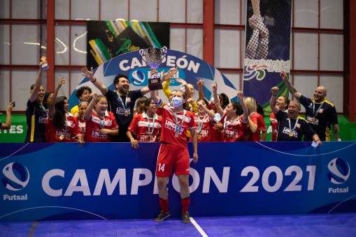 Deportes Valdivia obtuvo el título del Campeonato Futsal Femenino 2021