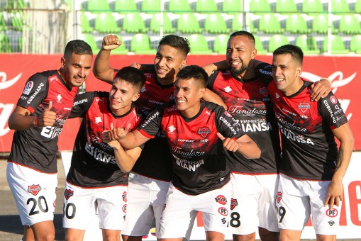 Ñublense golea a Palestino y clasifica a la Conmebol Sudamericana 
