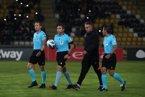 Los árbitros para el fin de semana en el fútbol chileno