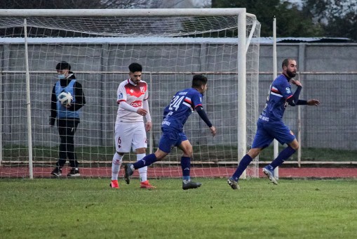 Real San Joaquín sorprendió a Deportes Valdivia