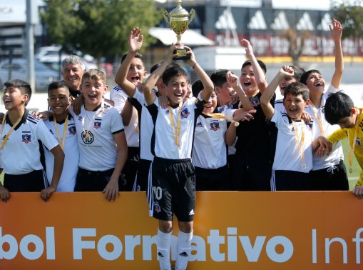Colo Colo levantó el título del Fútbol Formativo Infantil Sub 11 