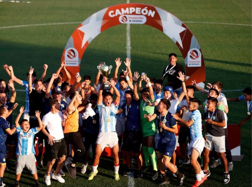 Magallanes celebra el Proyección Gatorade Regional Clausura