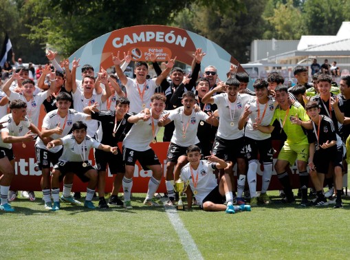 Colo Colo alzó el título del Formativo Gatorade Nacional Clausura Sub 15
