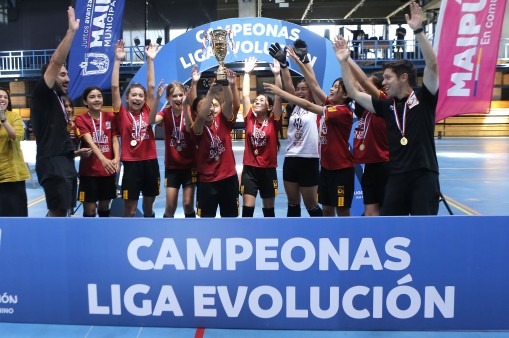 Colegio Los Alpes ganó el clasificatorio al CONMEBOL Liga Evolución Sub 12 Futsal Femenino