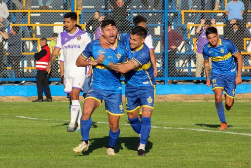 Holgado triunfo de Rengo sobre Deportes Concepción