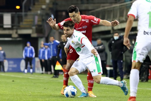 Audax Italiano y Ñublense se juegan el pase a octavos de final