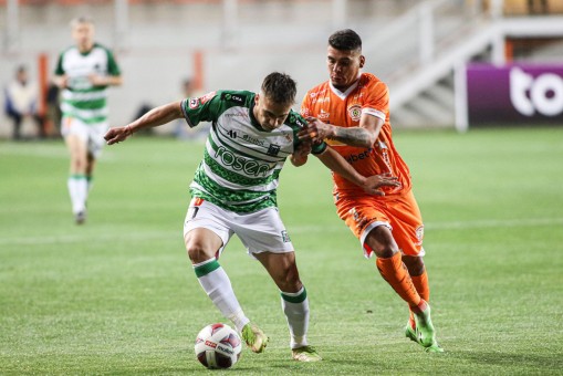 Deportes Temuco y Cobreloa juegan un partido clave por el título