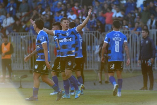 Huachipato, el actual campeón del fútbol chileno, cumple 77 años de vida