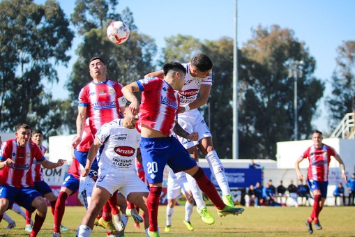 Deportes Melipilla igualó ante Deportes Linares