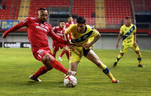 Ñublense y Everton repartieron puntos