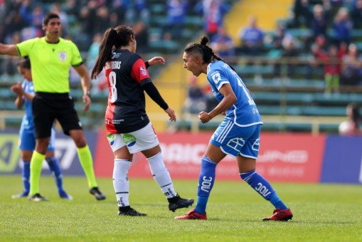 Fernanda Araya alcanzó el liderato de las goleadoras