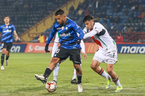 Intenso empate entre Huachipato y Palestino