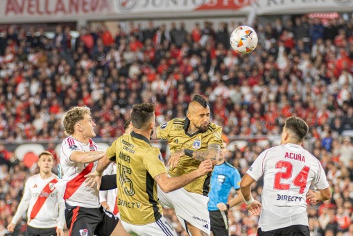 Colo Colo no pudo clasificar en Buenos Aires