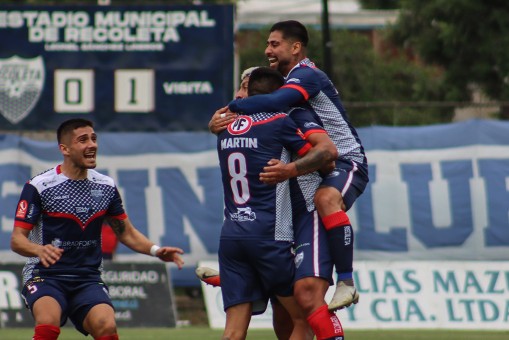 Triunfo agónico de Recoleta para avanzar en la liguilla